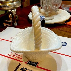 White  glazed  ceramic basket